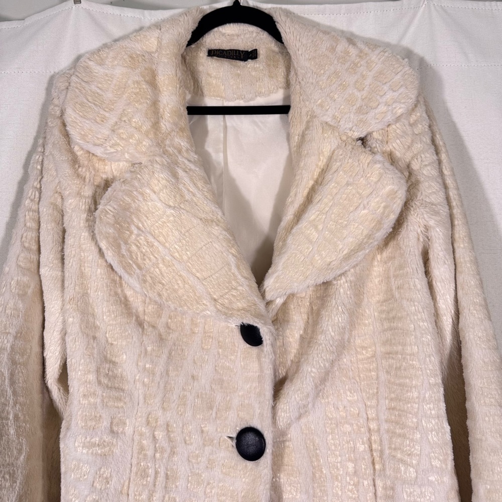 Piccadilly Cream Faux Fur Textured Coat - Picture 3 of 5